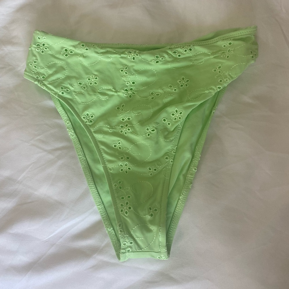 Frankie’s eyelet bottoms